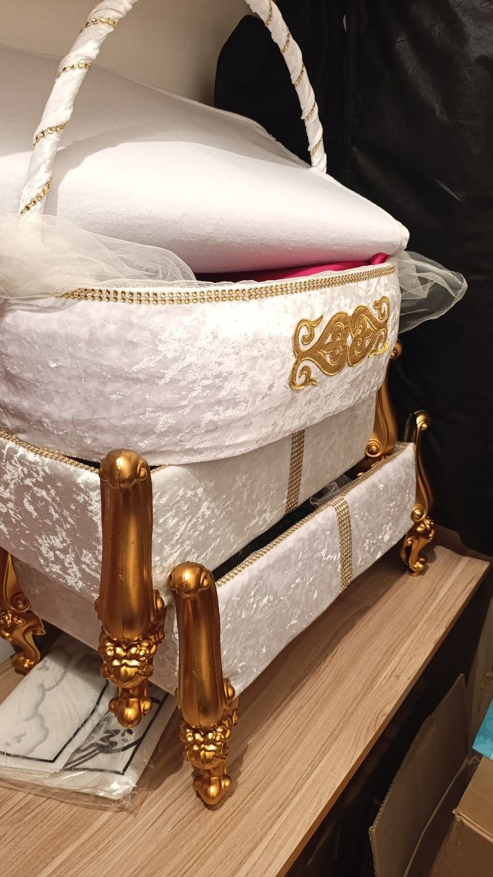 Корзиналар,қоржын, сәукеле
