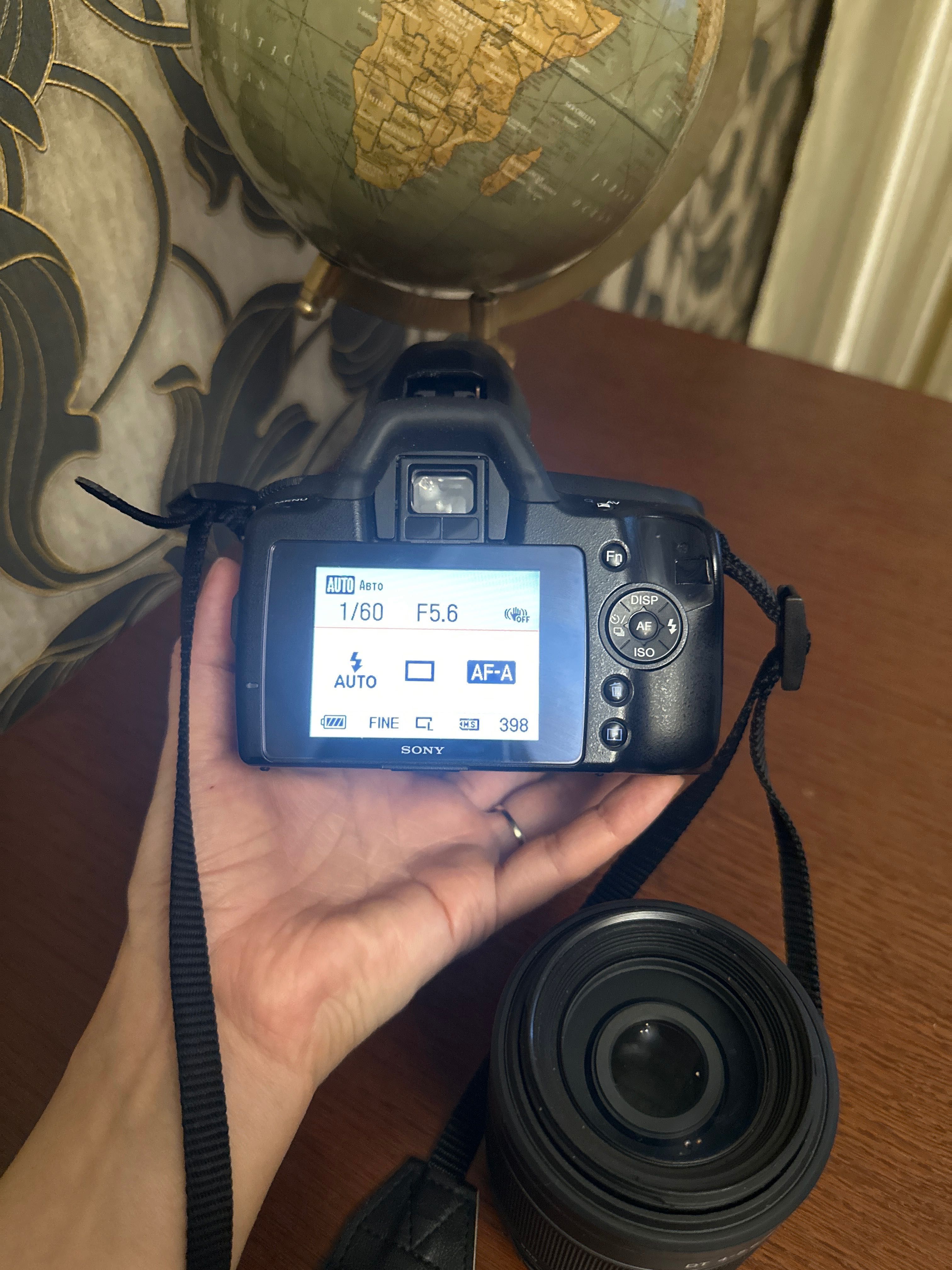 Продам фотоаппарат Sony, модель  Alpha DSLR-A290 от 2010 года выпуска