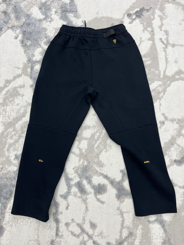 продам новый низ от tech fleece nocta