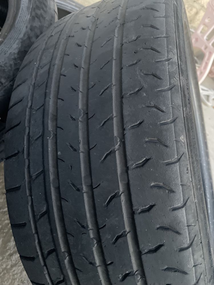 Continental 245 45 R20