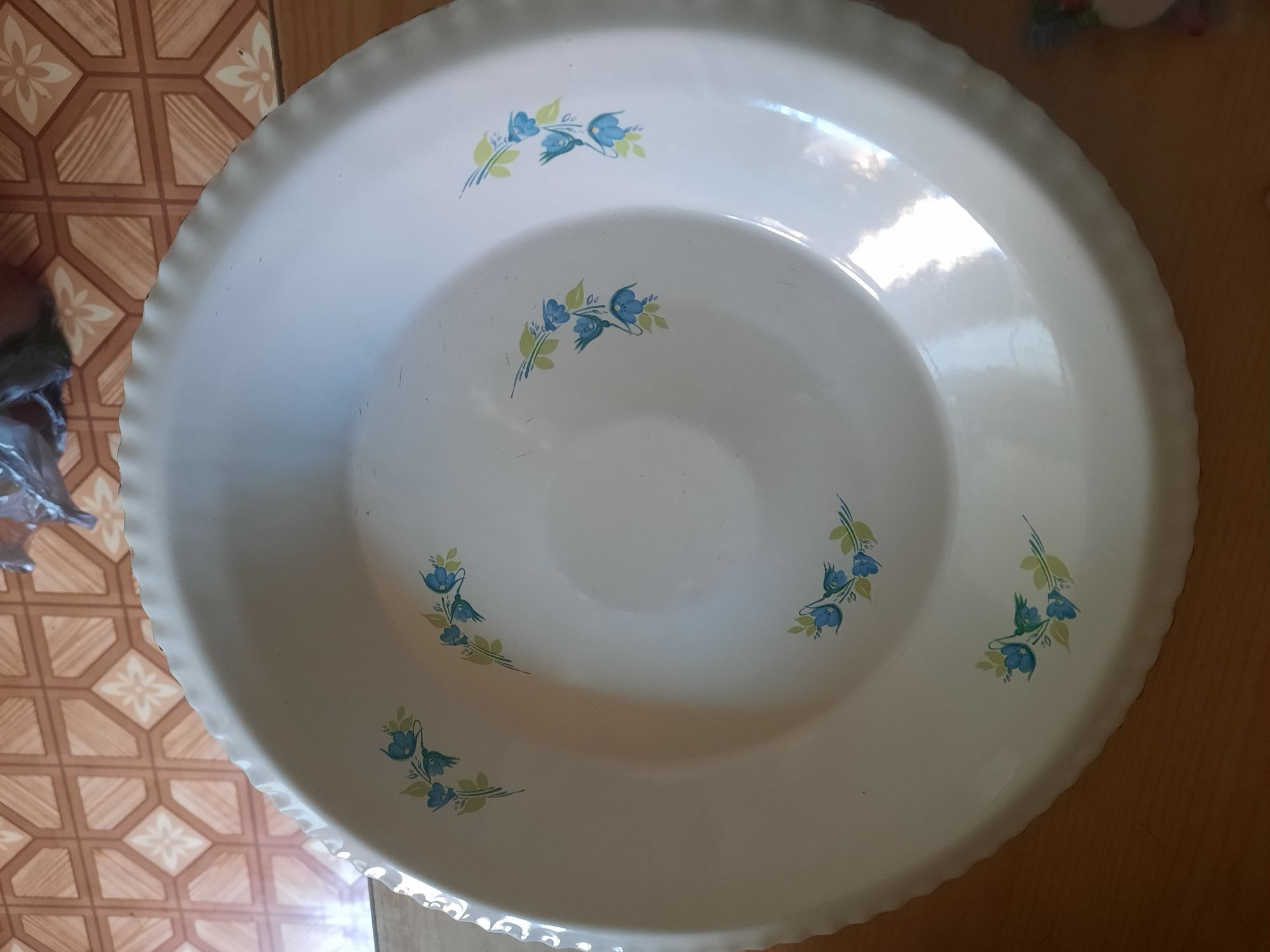 Продаются блюда для плова , бесбармака