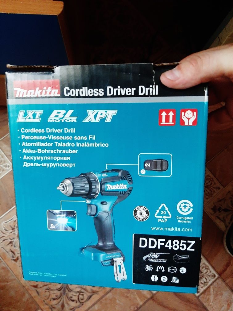 Makita дрель-шуруповерт DDF485Z