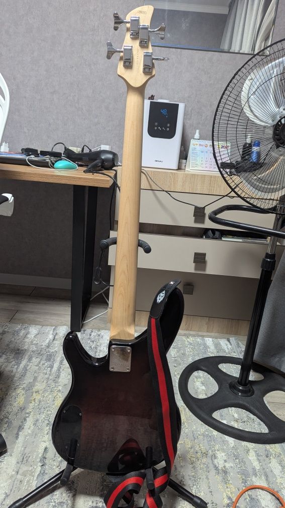 Бас гитара Yamaha trbx174