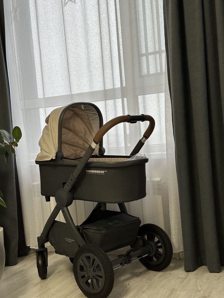 Продам коляску от бренда Happy Baby очень стильно  смотрится