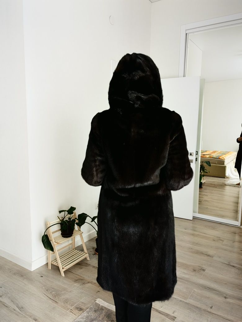 Шуба норковая коричневая
