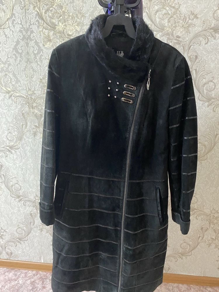 Продам куртку из натуральной замши.