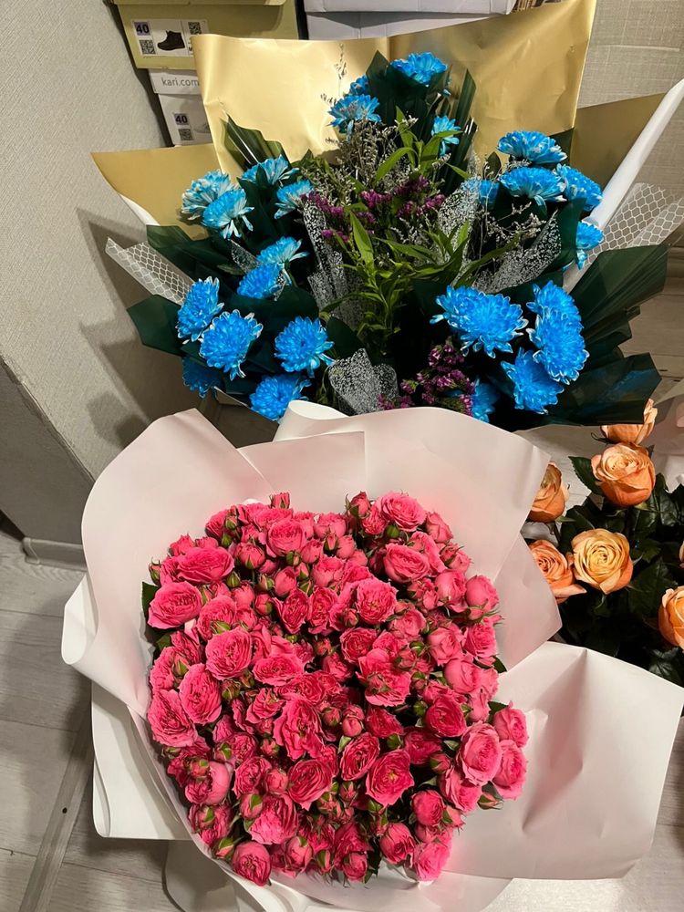 Продам Цветы розы дешева! Вчера вечером подарили!)) недорого