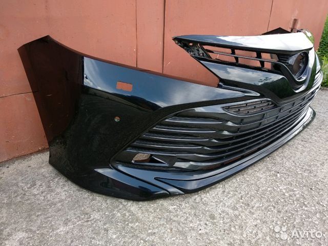Бампер / Решетка на Toyota Camry 70 / Камри 70