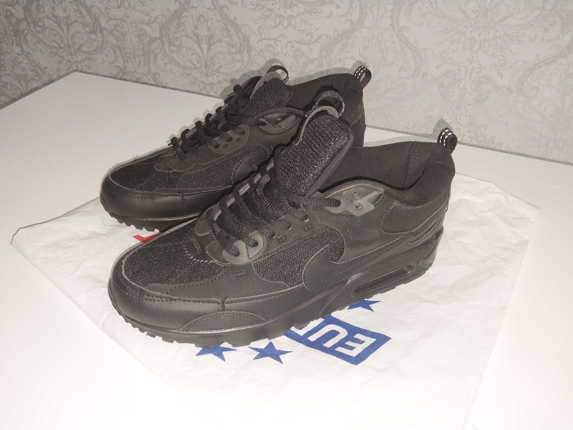 Продам новый     Кроссовки      NIKE