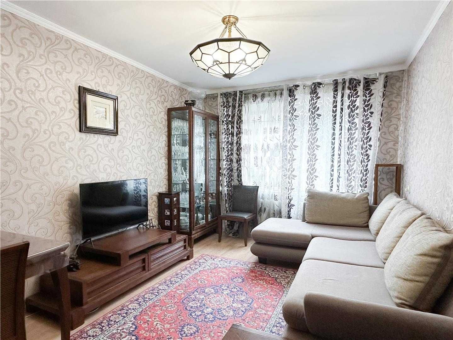 2-х ком кв  р/н Байконур 42кв.м 2/5этаж ТД Алма-ата Комиссия 0%