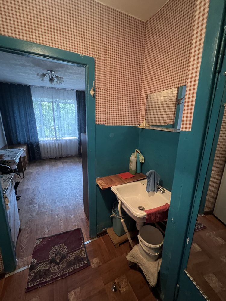 Продам квартиру в малосемейке