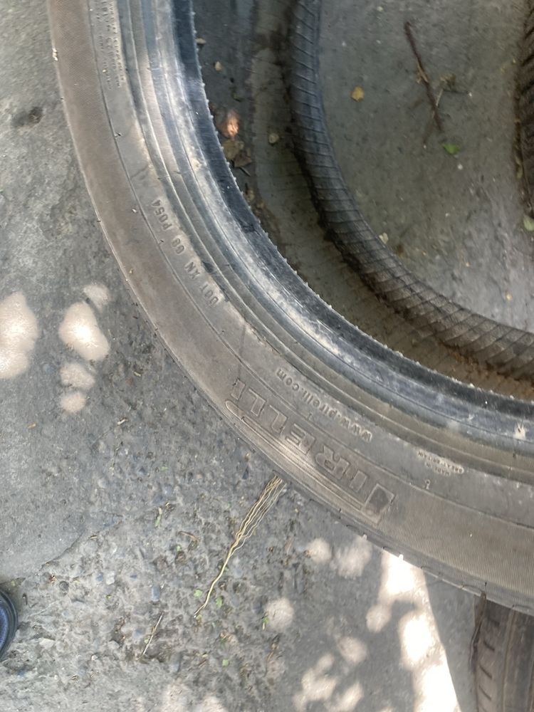 Шины Pirelli 235/55R19-2штук