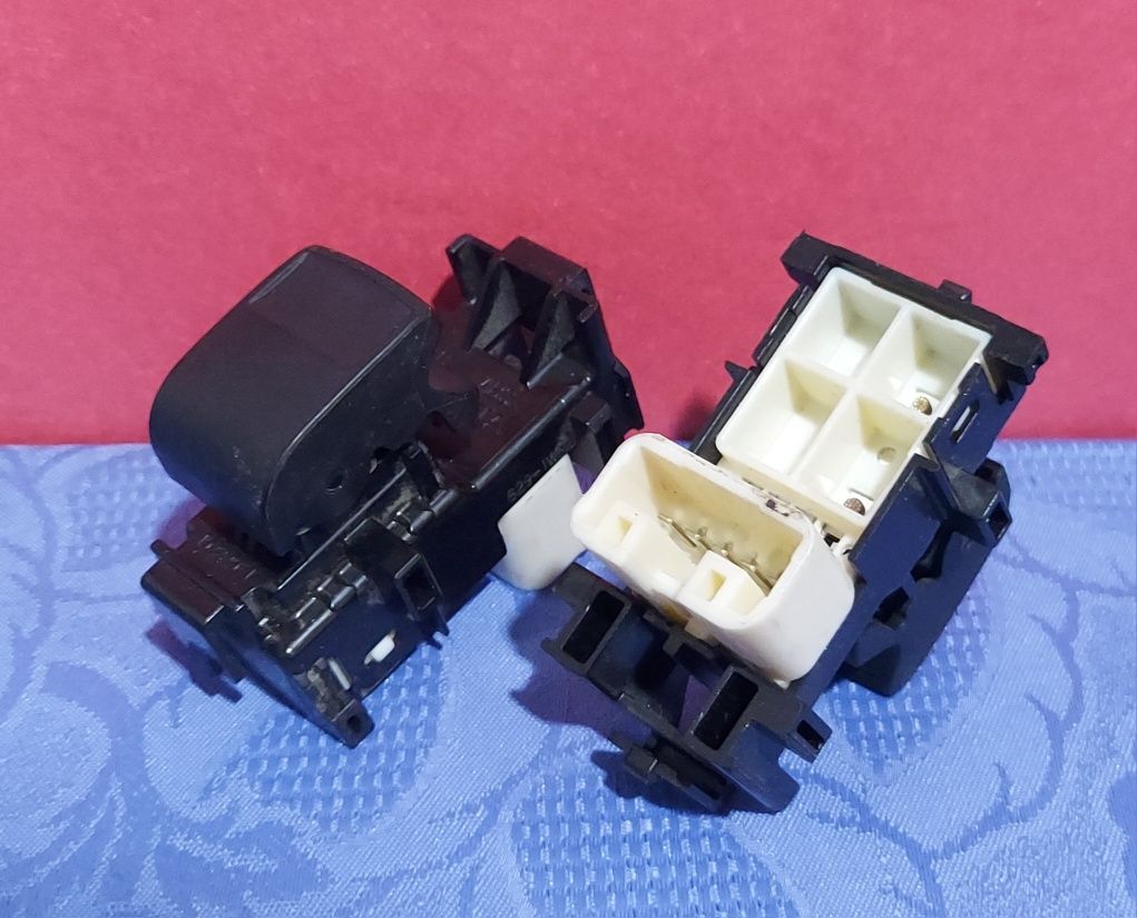 Кнопка стеклоподъемника Lexus RX300 ES300 LX470 570 GS300 GX IS LS NX