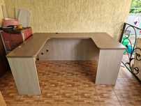 Компьютерный стол с настенной тумбой (Комплект сделан на заказ)