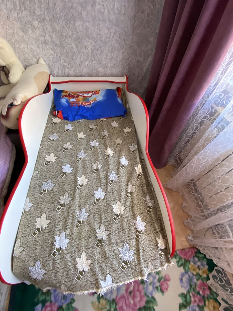 Продам кровать детскую