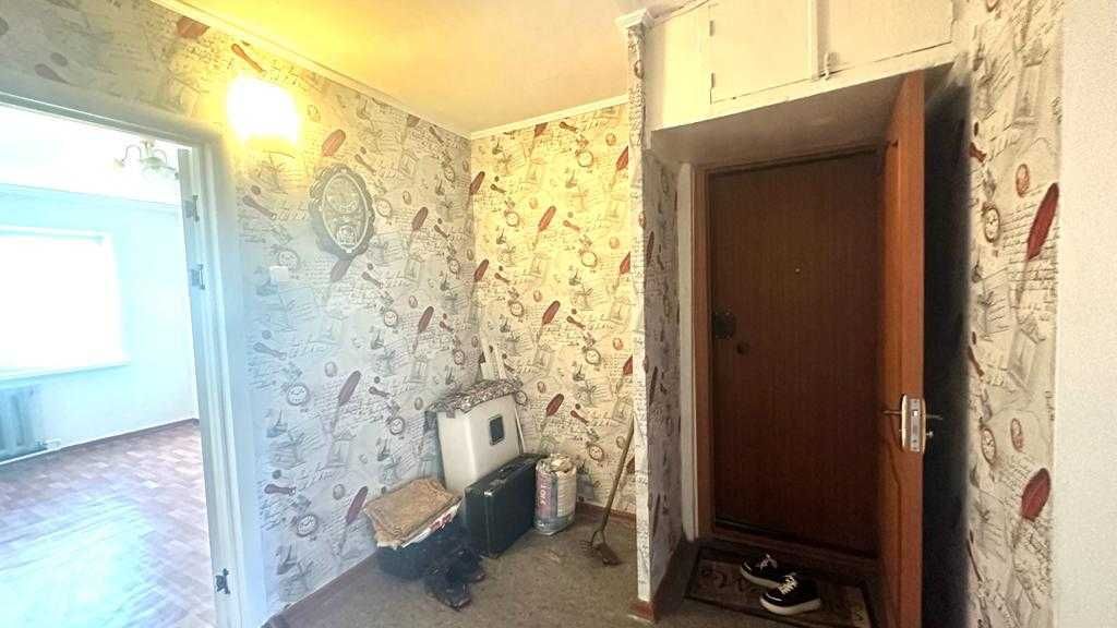Продам 3-комнатную квартиру 15-микр. Не в залоге!!! Торг!
