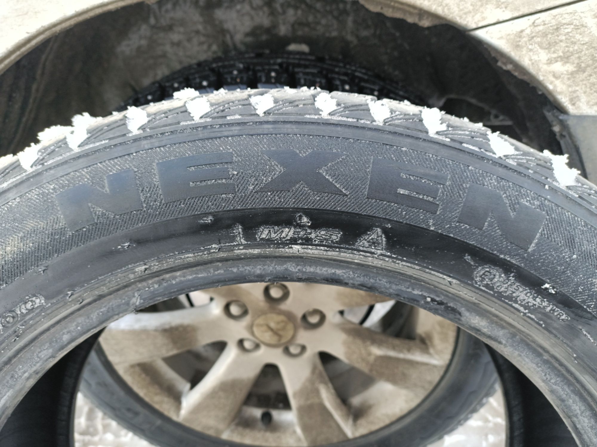 Продам автошины 235*55R18