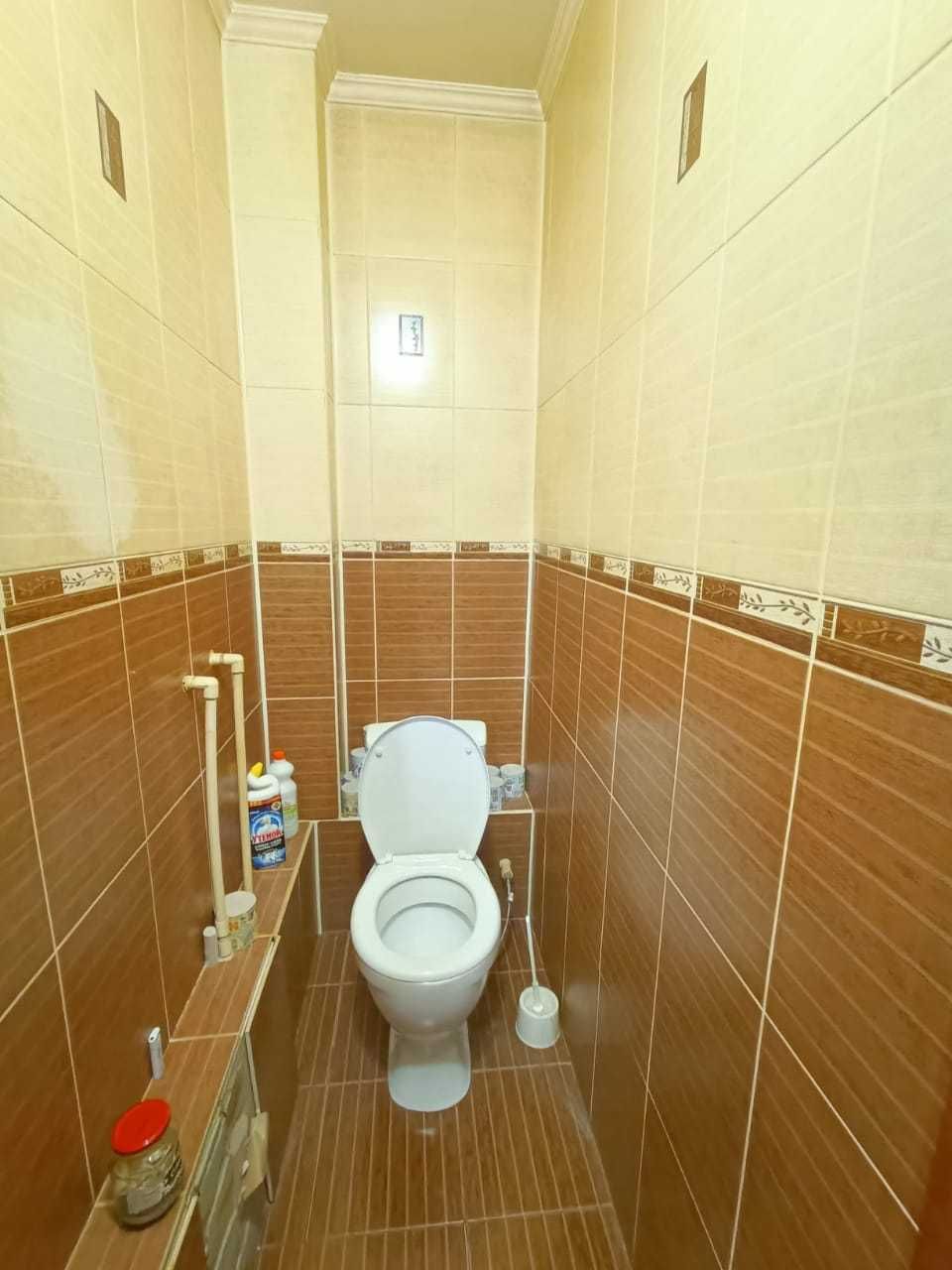 Продам 2к кв в кирпичном доме р-н Евразийского рынка!!!