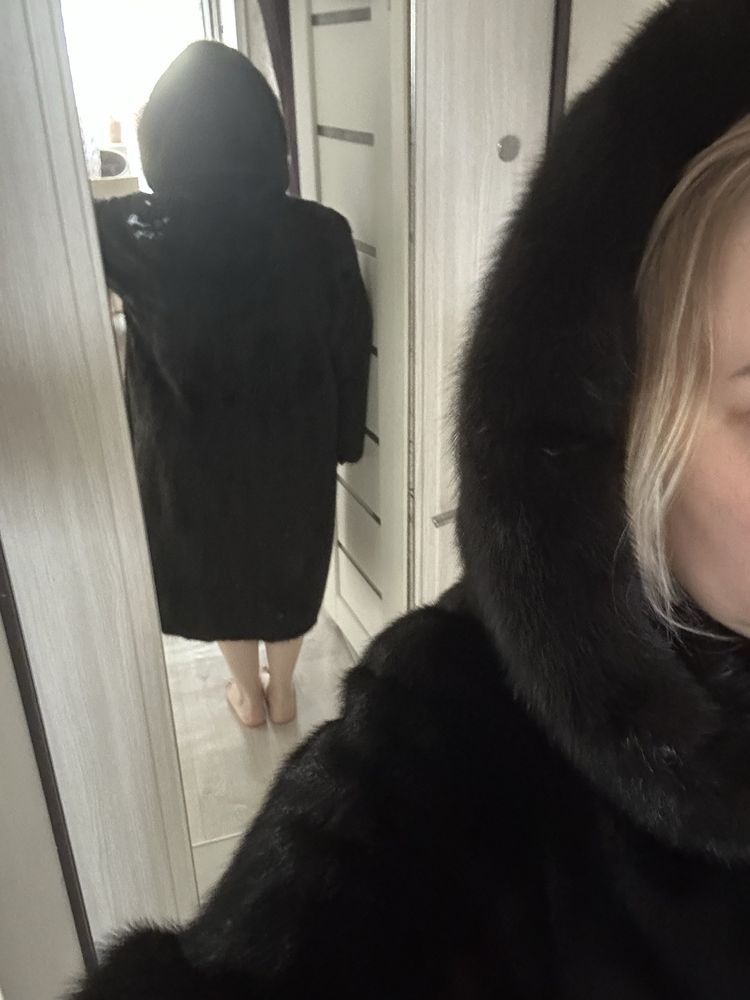 Продам норковую шубу