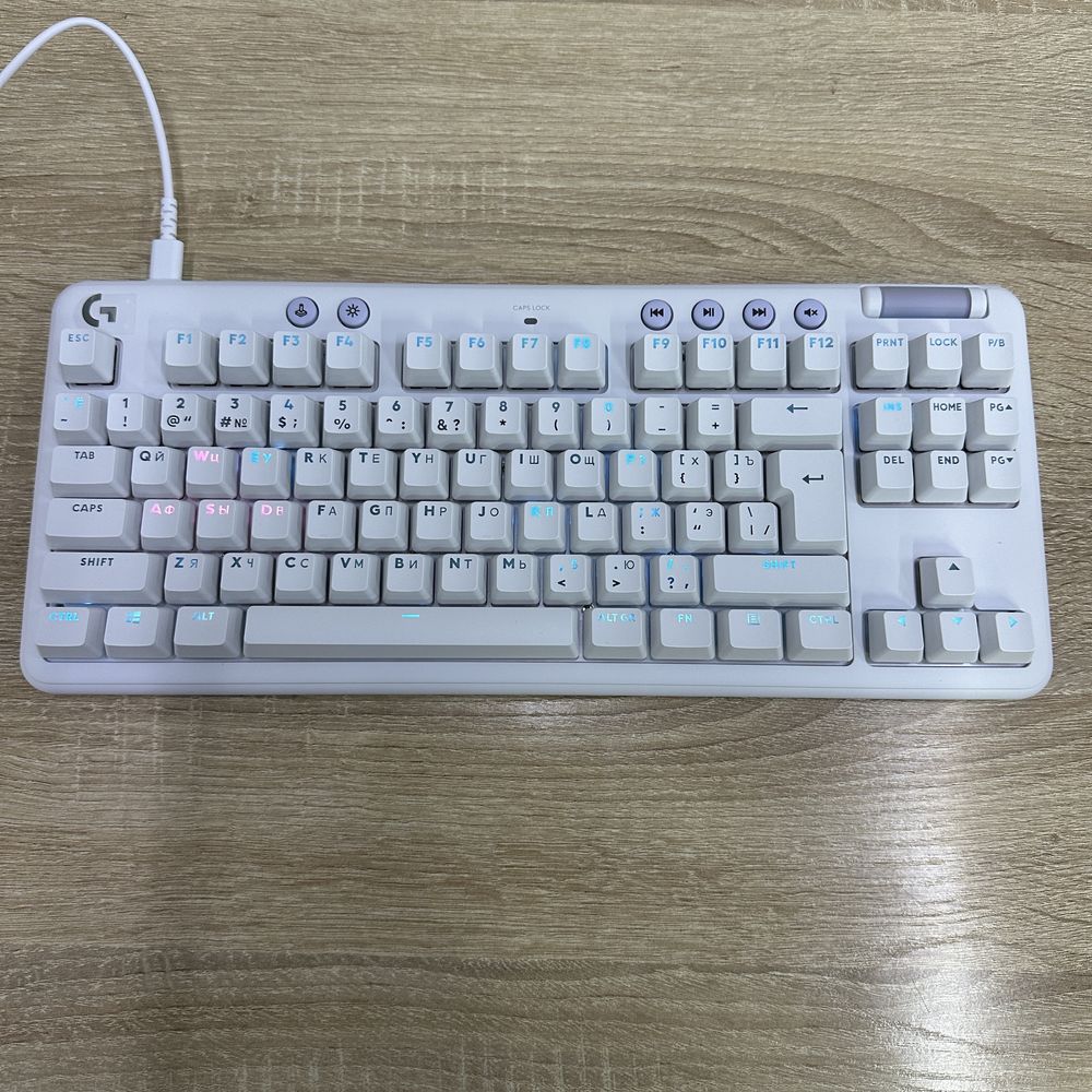 Клавитура LogiTech G713