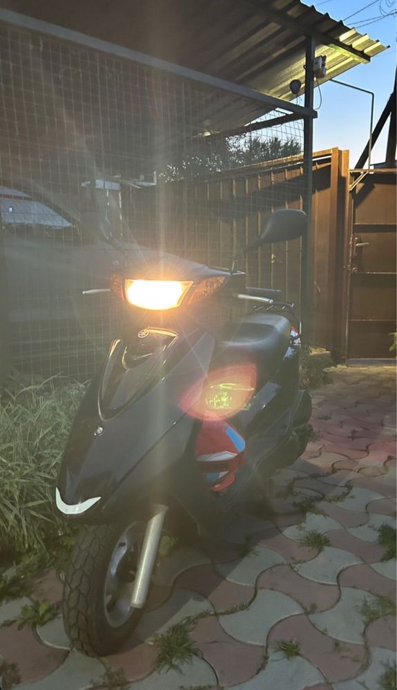 Yamaha Axis treet