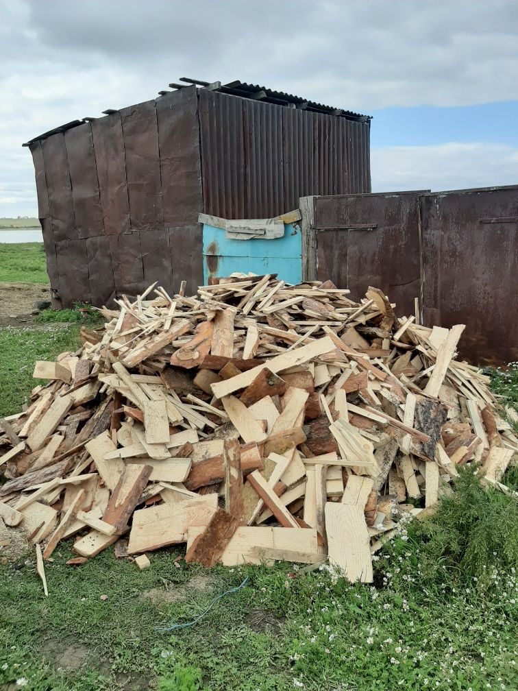 Дрова горбыль пиленый.