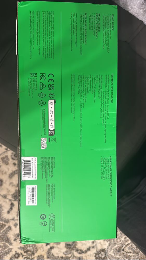 Охлаждающая подставка с турбиной Razer