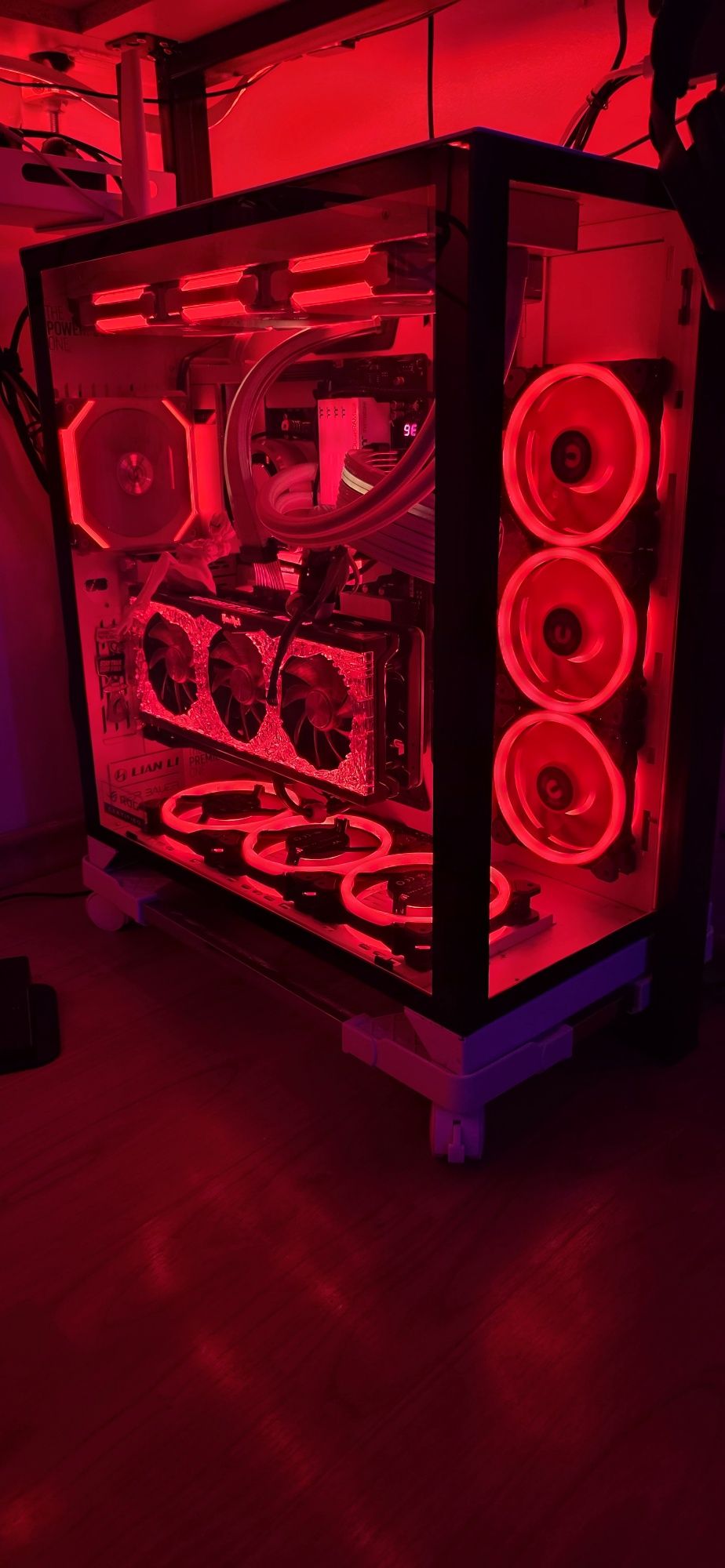 Lian li Strimer plus ATX 24 pin + GPU 8+8 pin + controller
