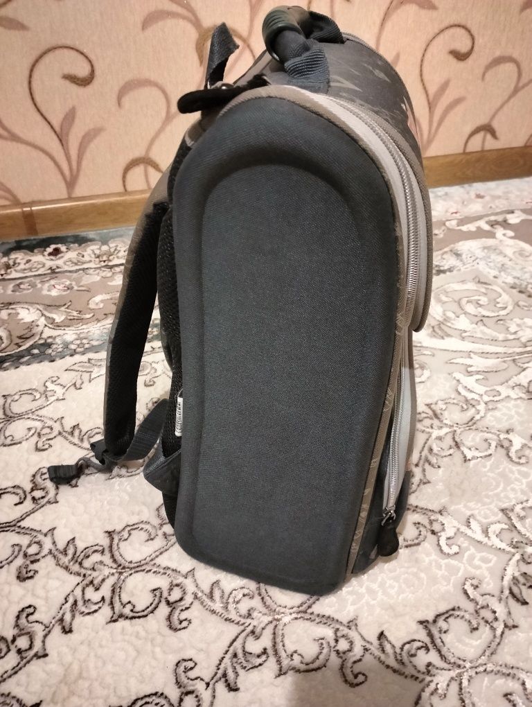 Продам школьные сумки (Роосия)