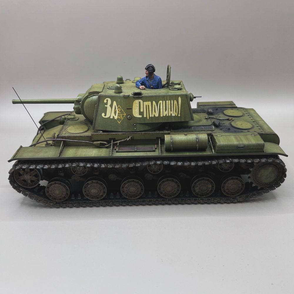 Готовая модель танка КВ-1. Tamiya 1/35.