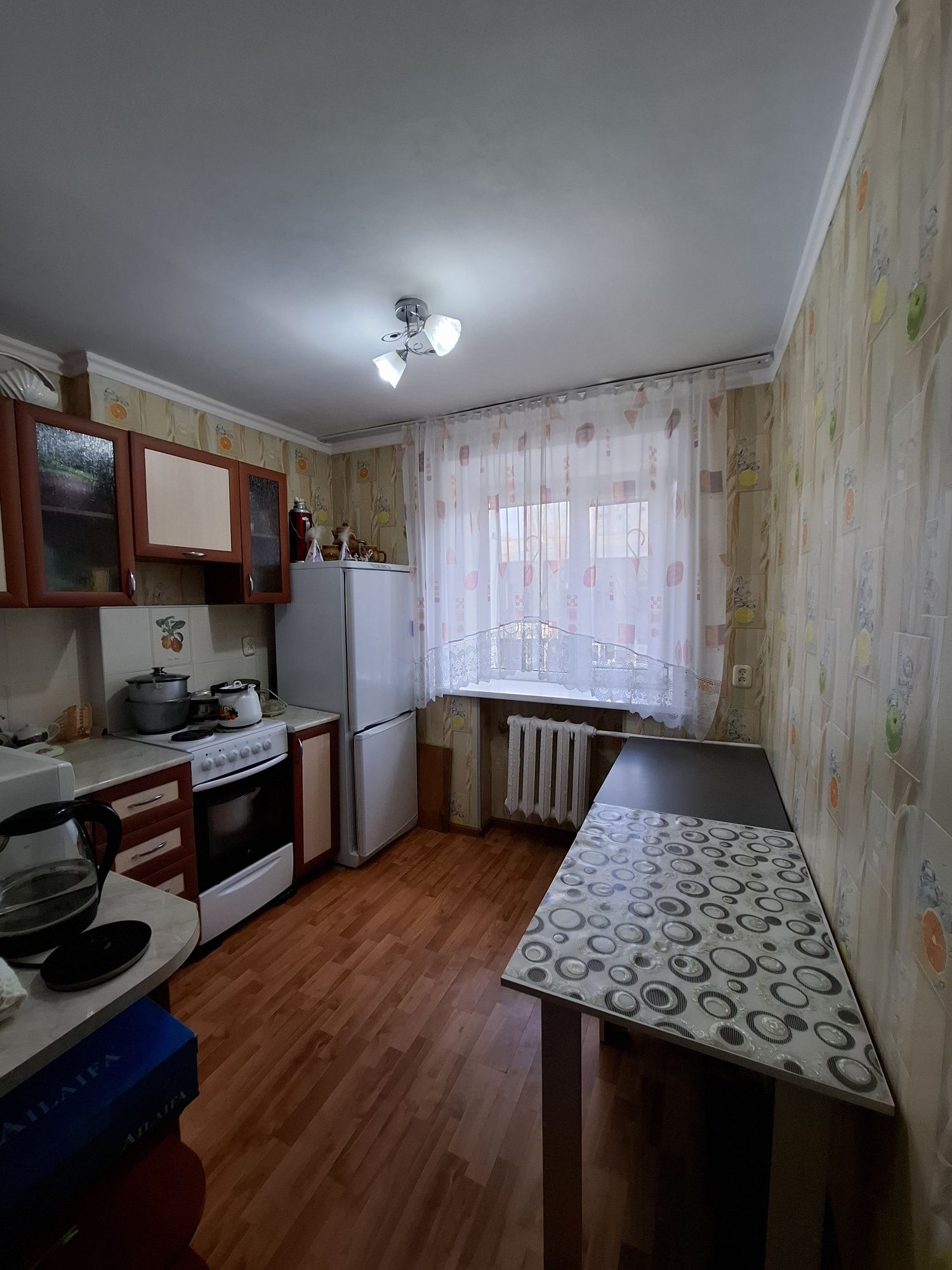 Продам 1 комн.квартиру полнстью меблирована.  Удобная локация..