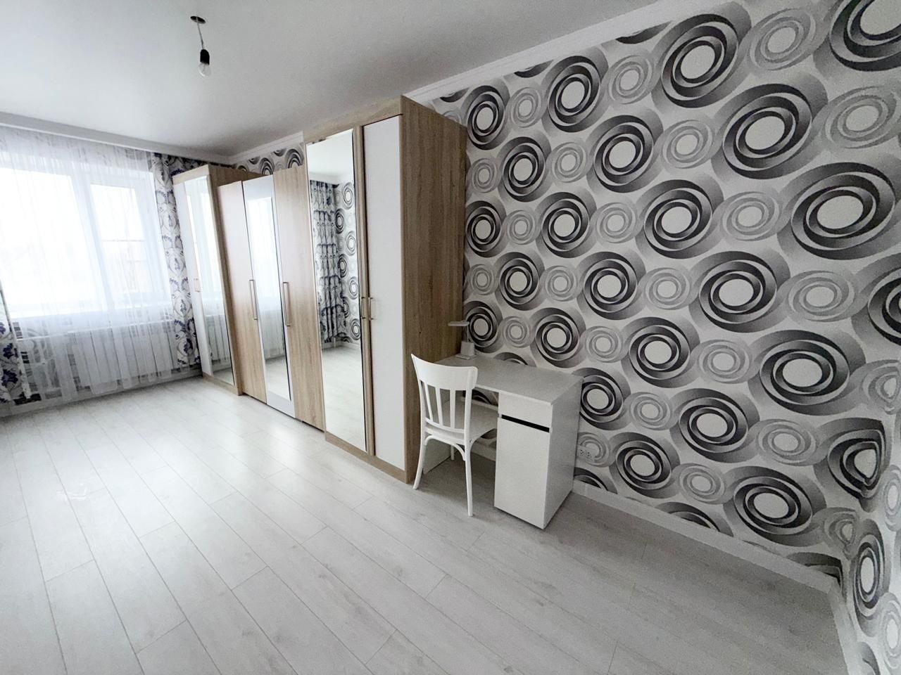 Продам 3х комнатную квартиру в бадамше