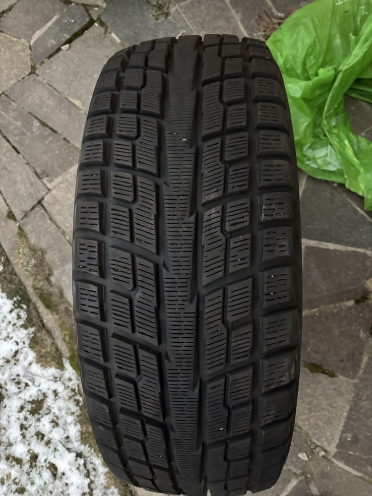 Зимние шины YOKOHAMA 235/55r19 101Q