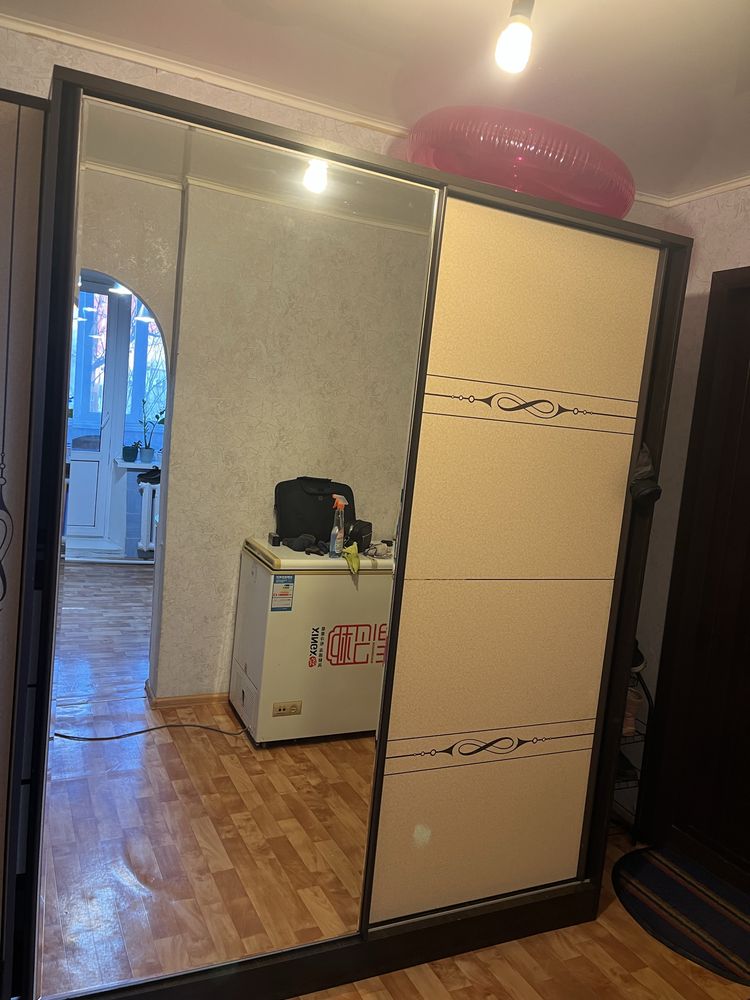 Прихожая.              Бу