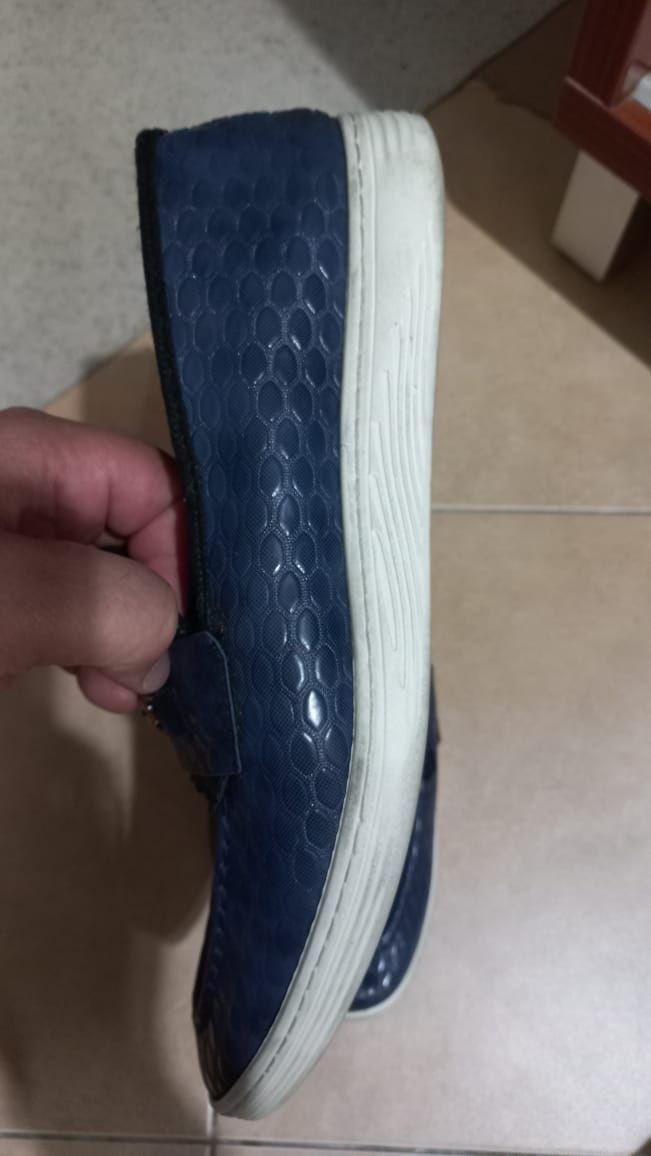 Продам мужской обувь.
