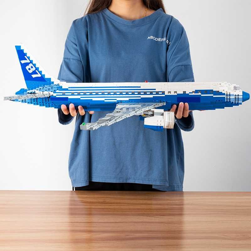 Конструктор Moc 80009 Creators Боинг 787 Дримлайнер 1349 деталей.
