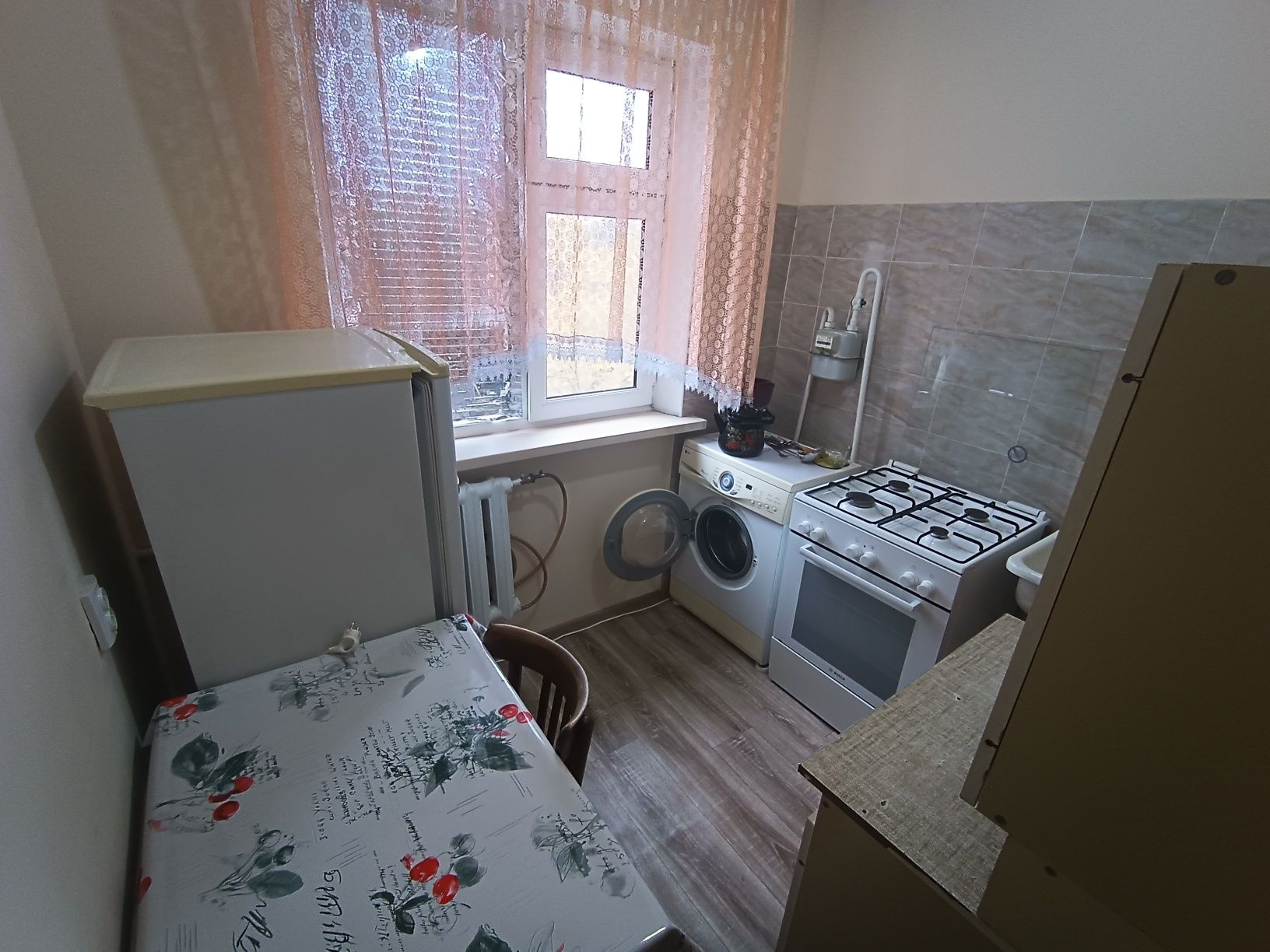 Продам 2х квартиру, 5 этаж, мкр. Акбулак, дом 25.