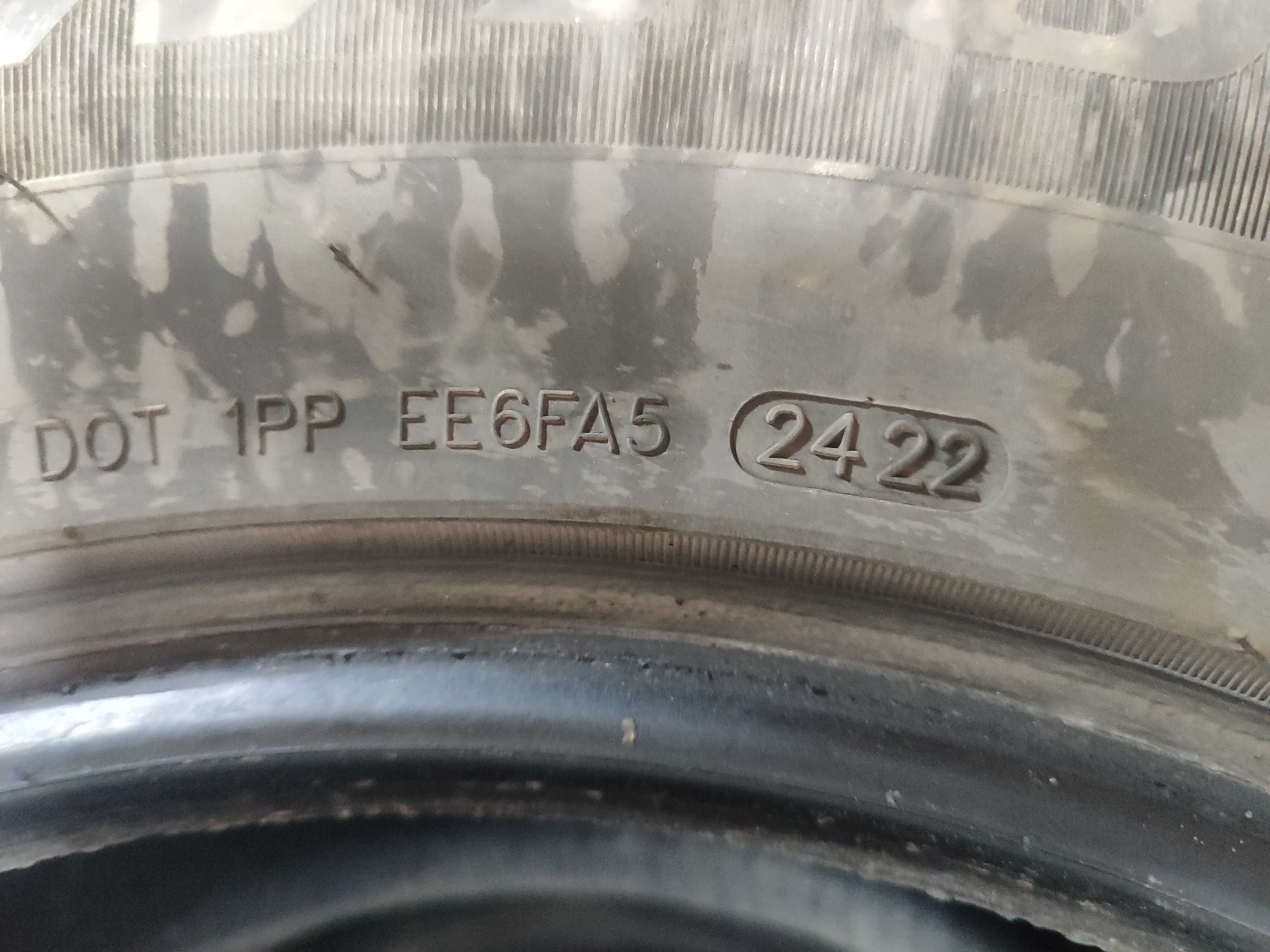 Продам комплект зимних шин 265/65 R 17