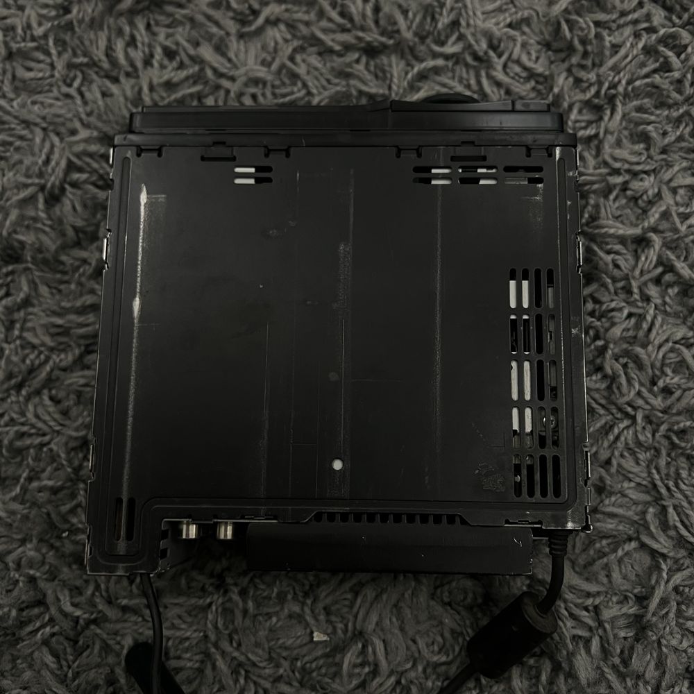 Продам легендарную магнитолу Pioneer DEH P7150UB