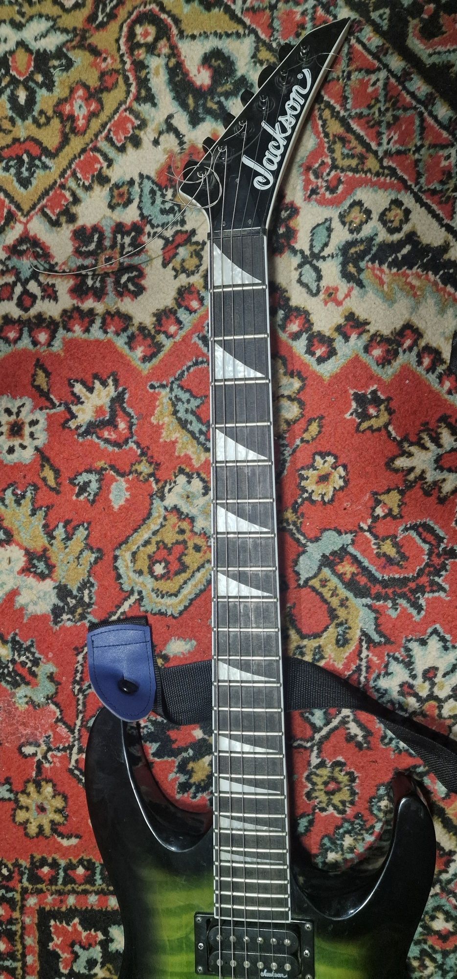 продам гитару Jackson JS Series Dinky Arch Top JS32Q
