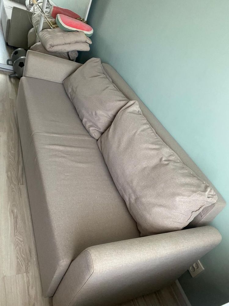 Продам диван IKEA.