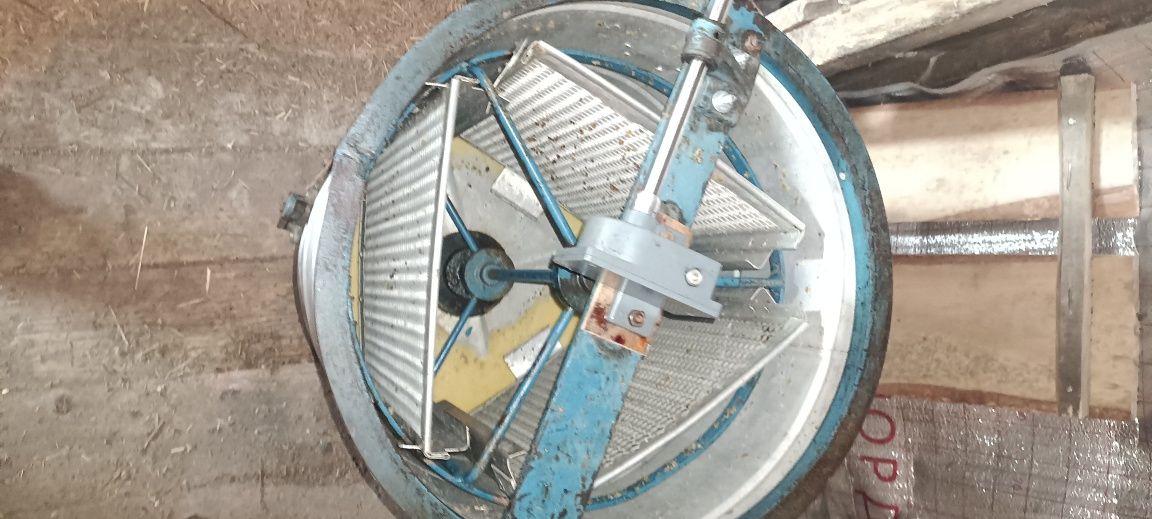 Продам медогонку