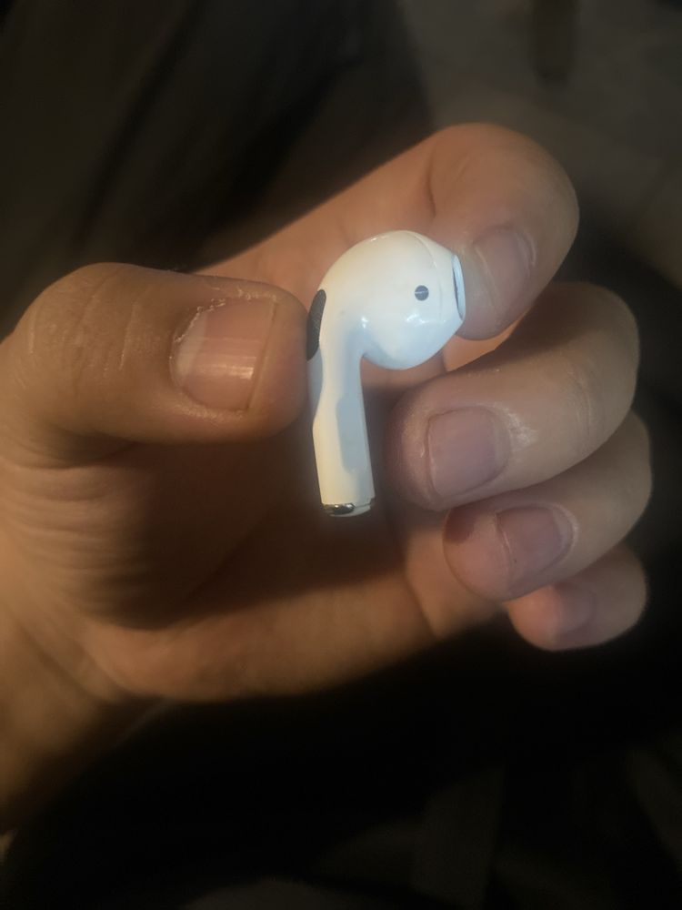 Наушник от air pods, правый