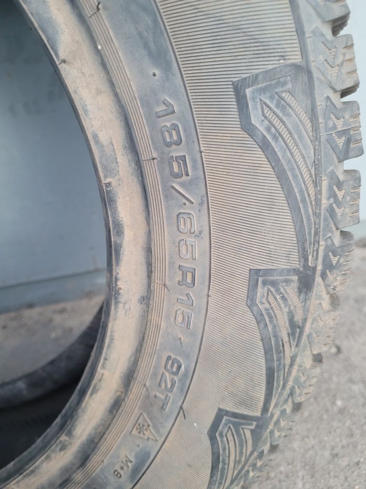 Два баллона резины 185.65.R15
