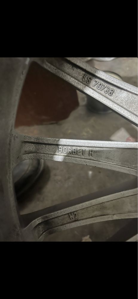 R17 ауди,ниссан,мерске болады 215/45/17