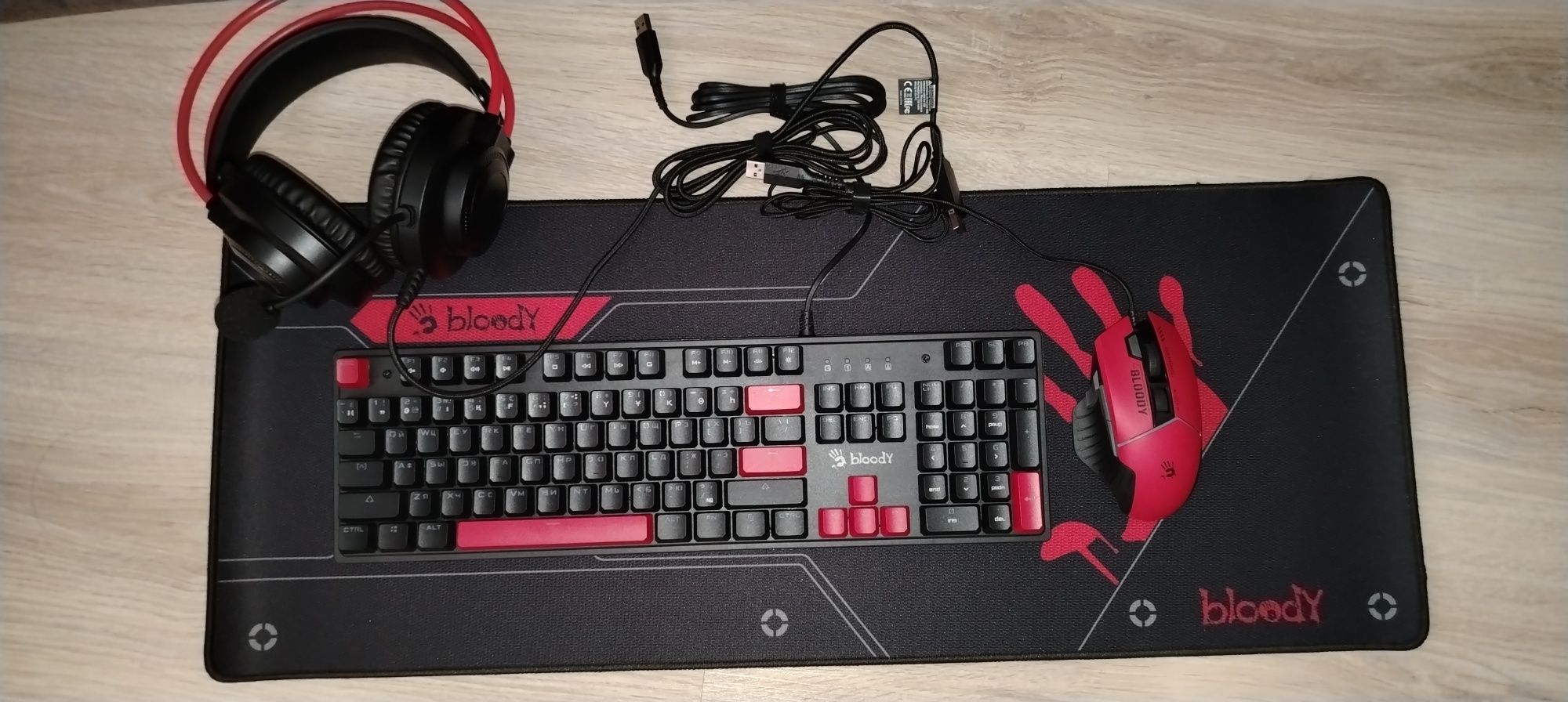 BS5100 набор Bloody с Клаватурой, наушниками