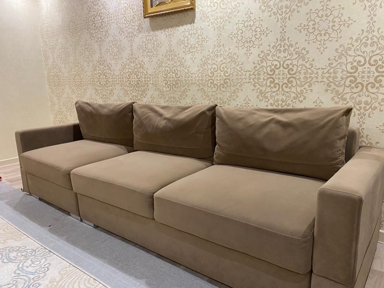 Продам диван. Качество отличное.