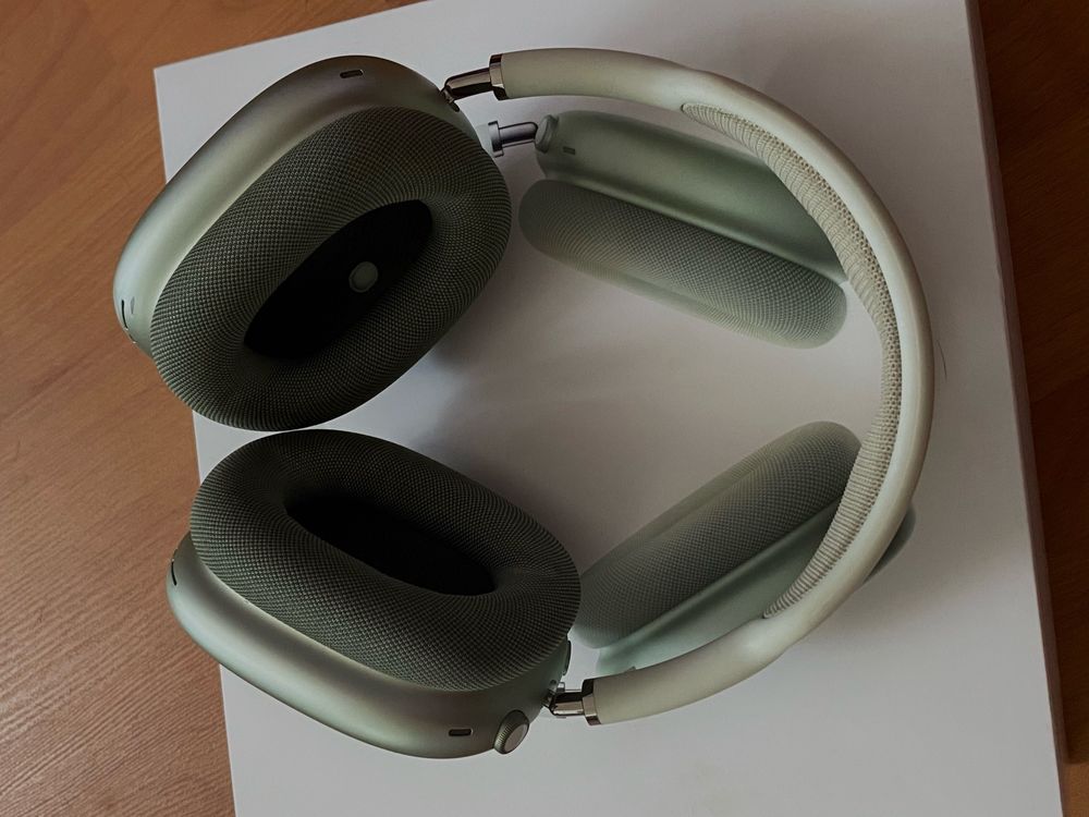 AirPods Max (1st Gen) Green