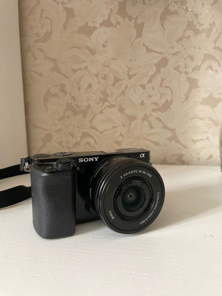 Фото аппарат SONY A6000