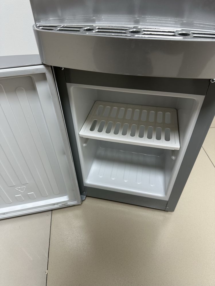 Кулер напольный Almacom в хорошем состояние